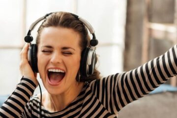 por qué se nos pega una canción