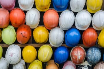significado de los cascos y sus colores en la construccion