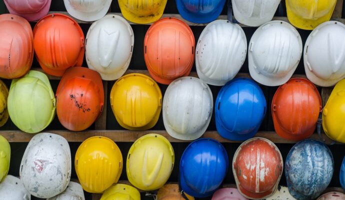 significado de los cascos y sus colores en la construccion
